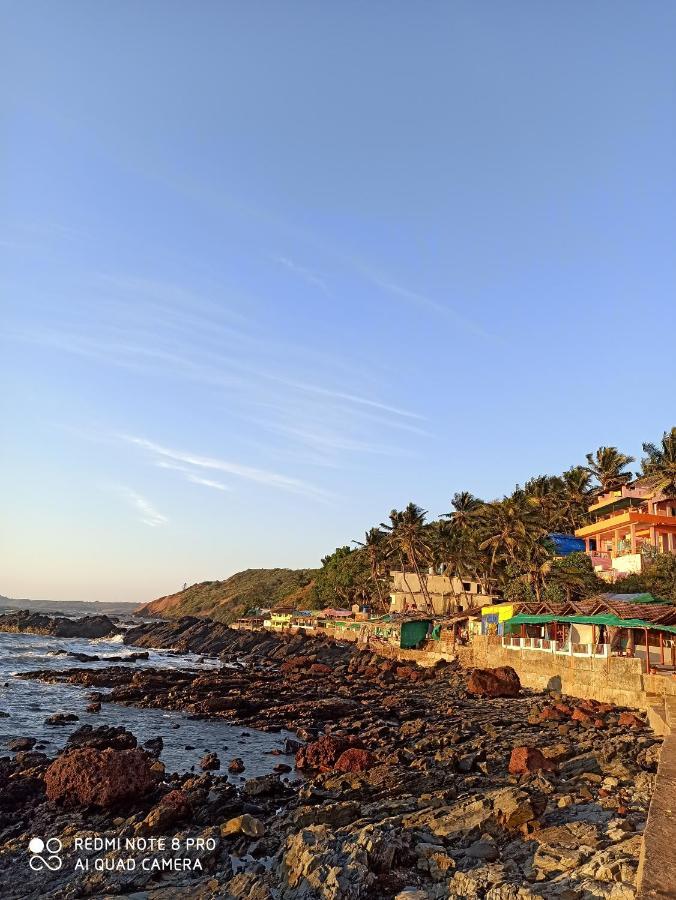 Om Ganesh Naik Guest House Arambol Bagian luar foto